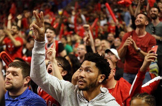 开元KY关于塞维利亚训练开放日；赛前造点机会引欢呼；NBA常规赛在即；赛程密集仍需轮换的信息